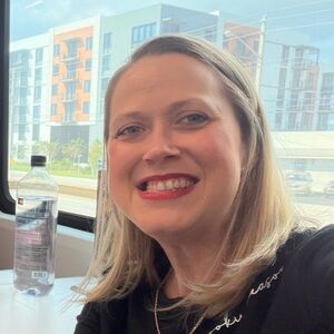 Meet your Posher, Lindsey